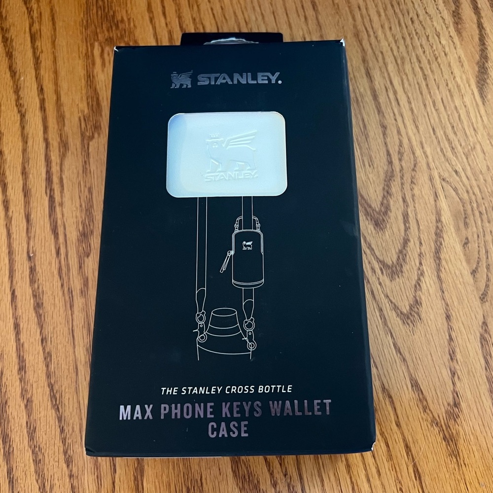 Stanley Cream Max Phone Keys Wallet Case